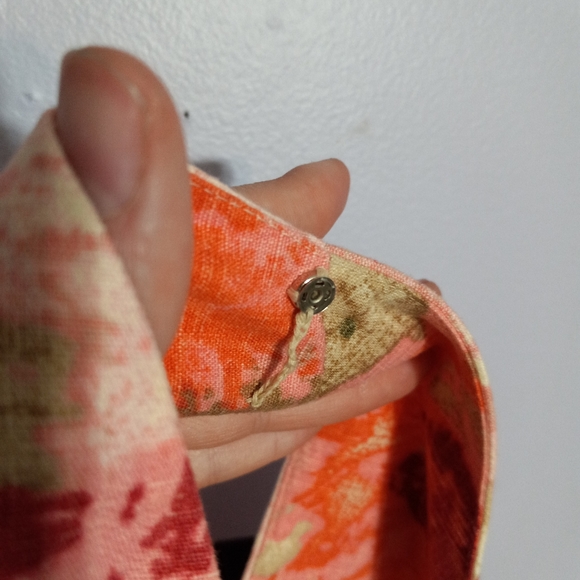 Women's Beautiful Floral Pink V-Neck Dress - Picture 6 of 8